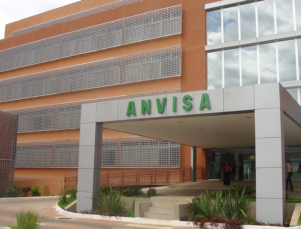 Anvisa manda recolher produtos de marca famosa por risco sério de contaminação; VEJA