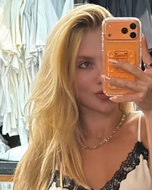 Camisa do Brasil de Virginia ganha detalhe nas costas e releitura para a Copa; VEJA