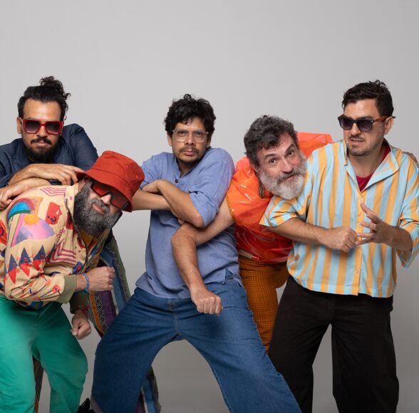 Com 25 anos de carreira, Mombojó reencontra público paraense em show no 'Psica de Verão'