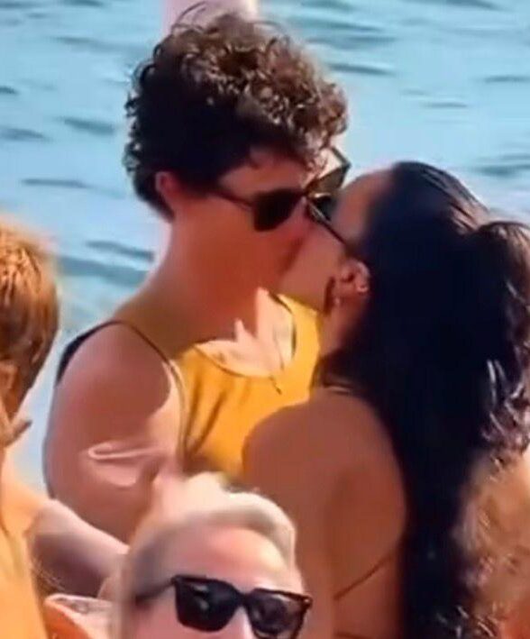 Veja a declaração de amor de Shawn Mendes para Bruna Marquezine no dia do seu aniversário