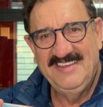 VÍDEO: Ratinho é criticado após dizer que cantor está com “cara de viado”