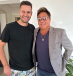 Pedro Leonardo se declara ao pai, Leonardo, em show: “Melhor amigo que tenho”