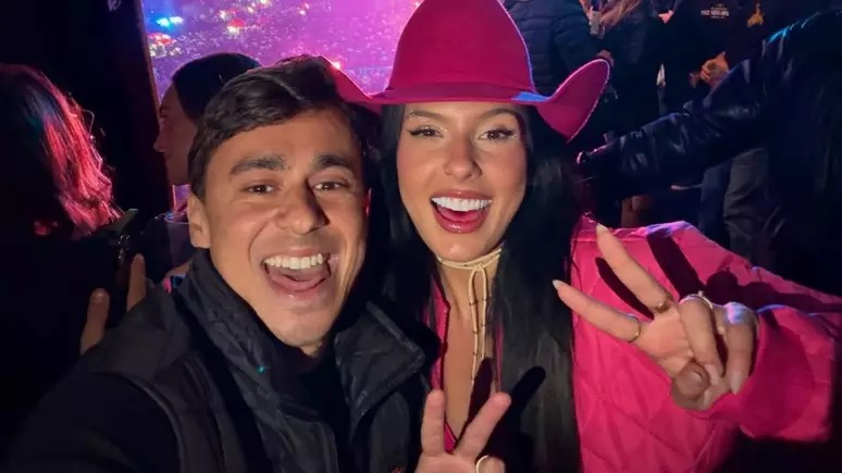 Ana Castela é criticada por foto com Nikolas Ferreira; Pabllo Vittar deixa de seguir cantora