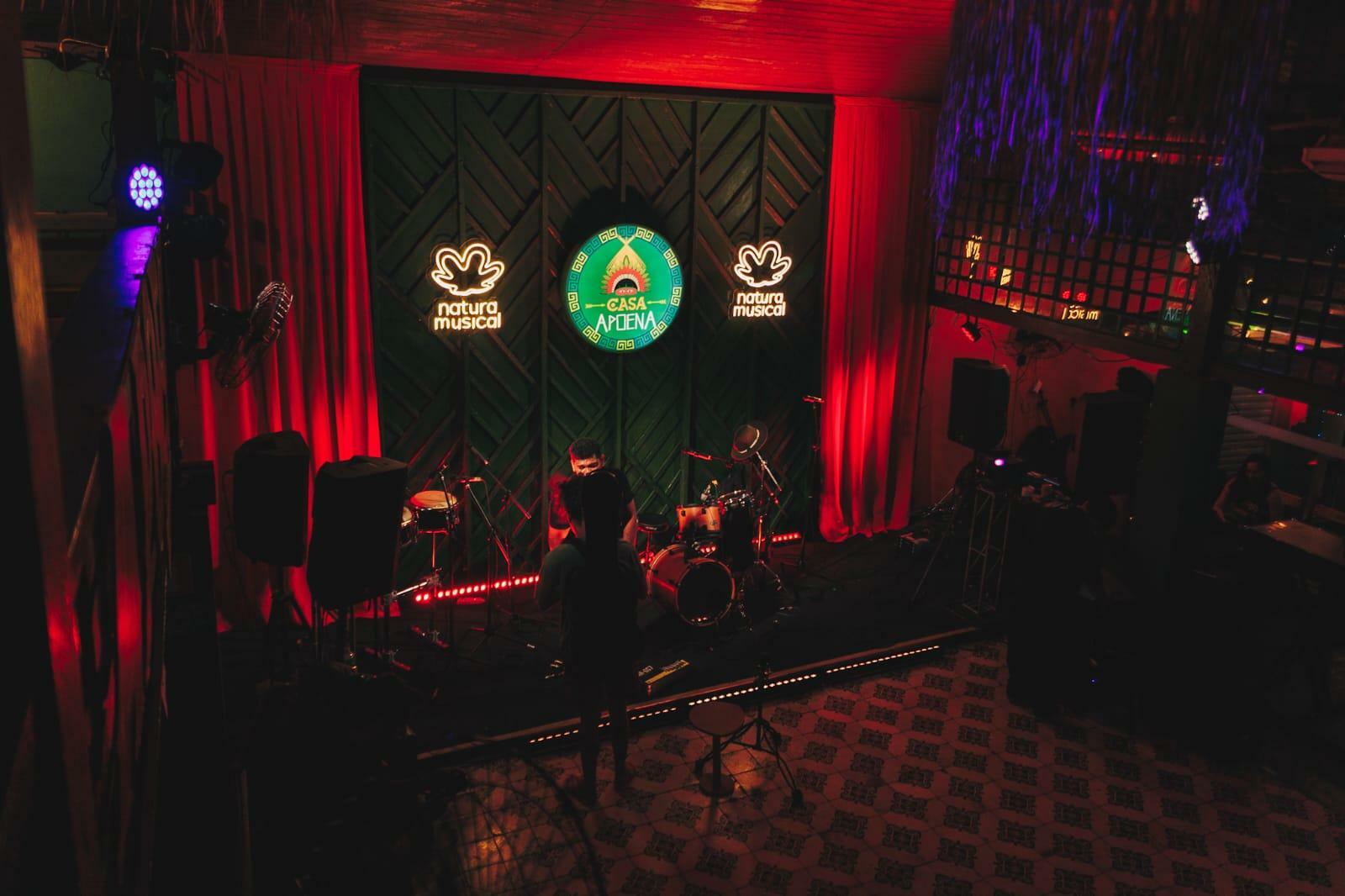 Gigante dos cosméticos renova parceria com casa de shows para oferecer eventos gratuitos em Belém