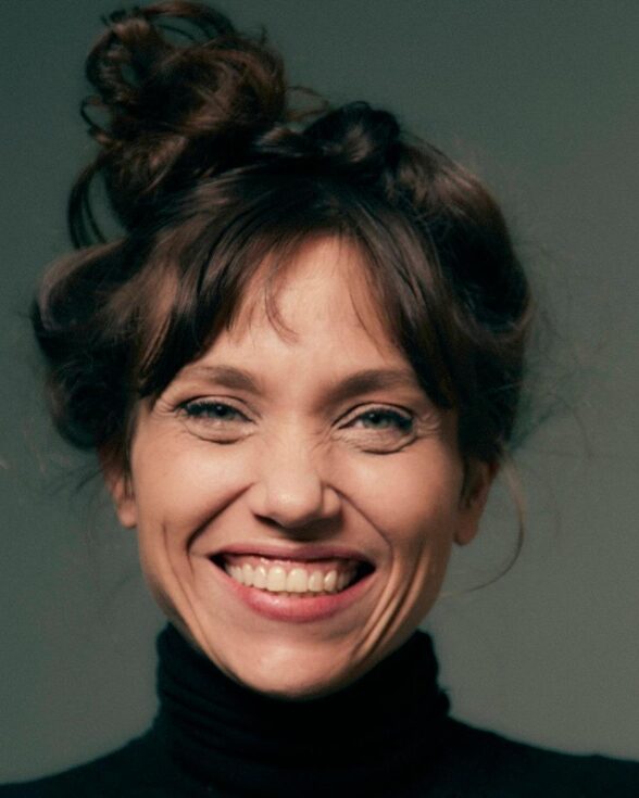 Julia Gorman estreia na série 'Emergência 53' e faz participação em novela da TV Globo