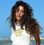Marina Sena nega pedido de fã para erguer bandeira de Lula e explica motivo; veja vídeo!